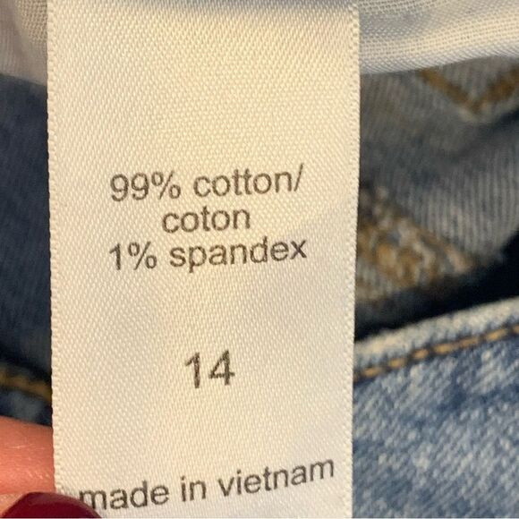 Maurice’s Distressed Button Fly Jean Shorts Size 14 - Picture 6 of 9